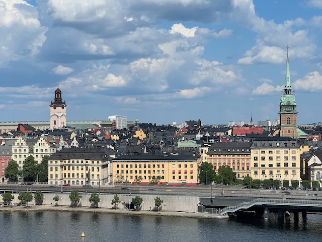 ストックホルム大聖堂とドイツ教会が並ぶガムラスタンのスカイライン